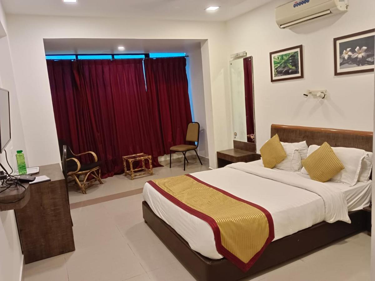 Boshan Hotels Mapusa Exterior foto