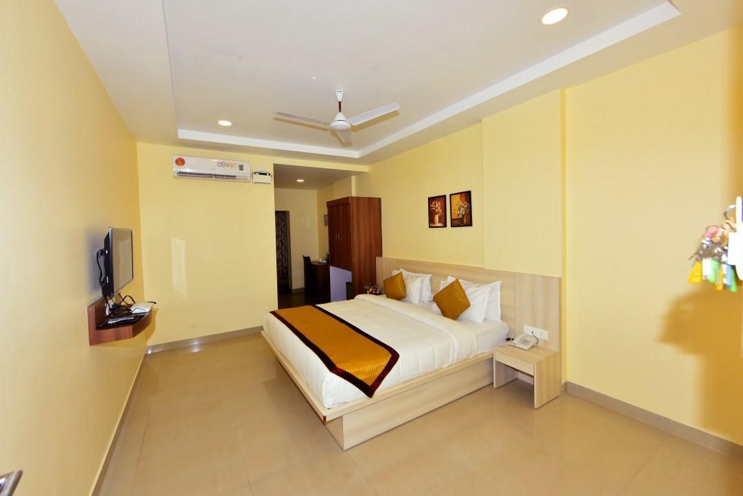 Boshan Hotels Mapusa Exterior foto