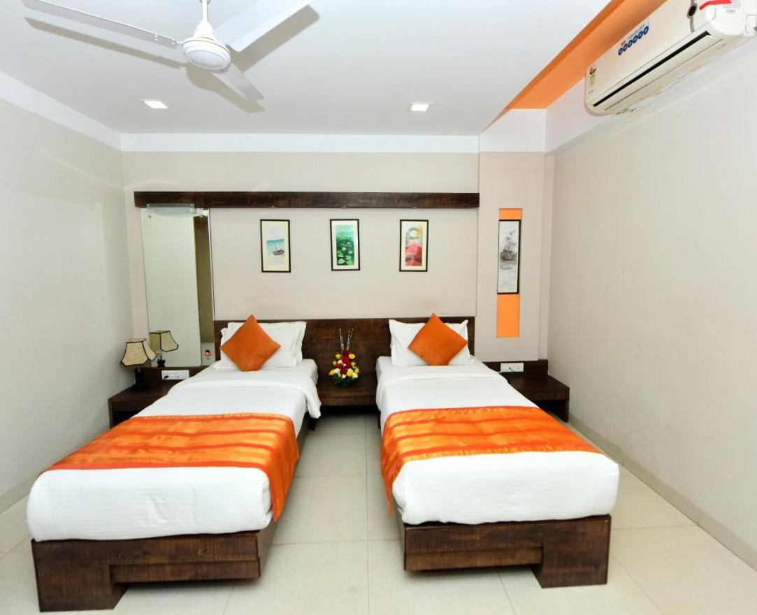 Boshan Hotels Mapusa Exterior foto
